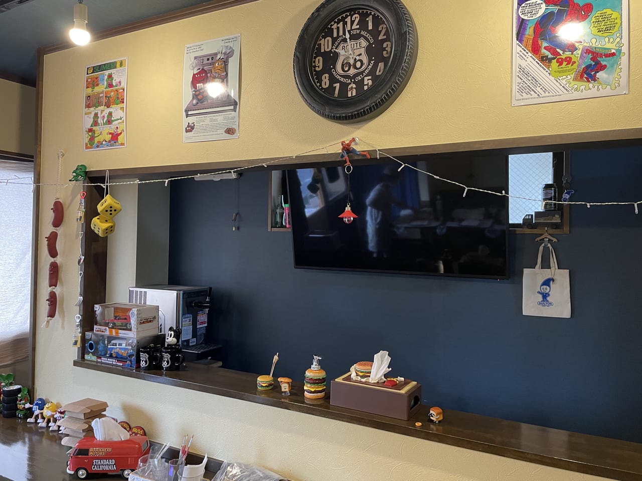 アンプティパ店内