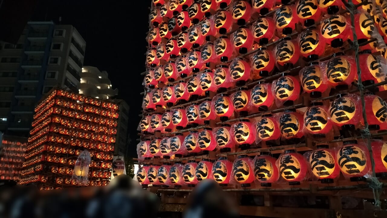 夜の提燈山車